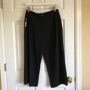 Women’s wide legged cropped pants